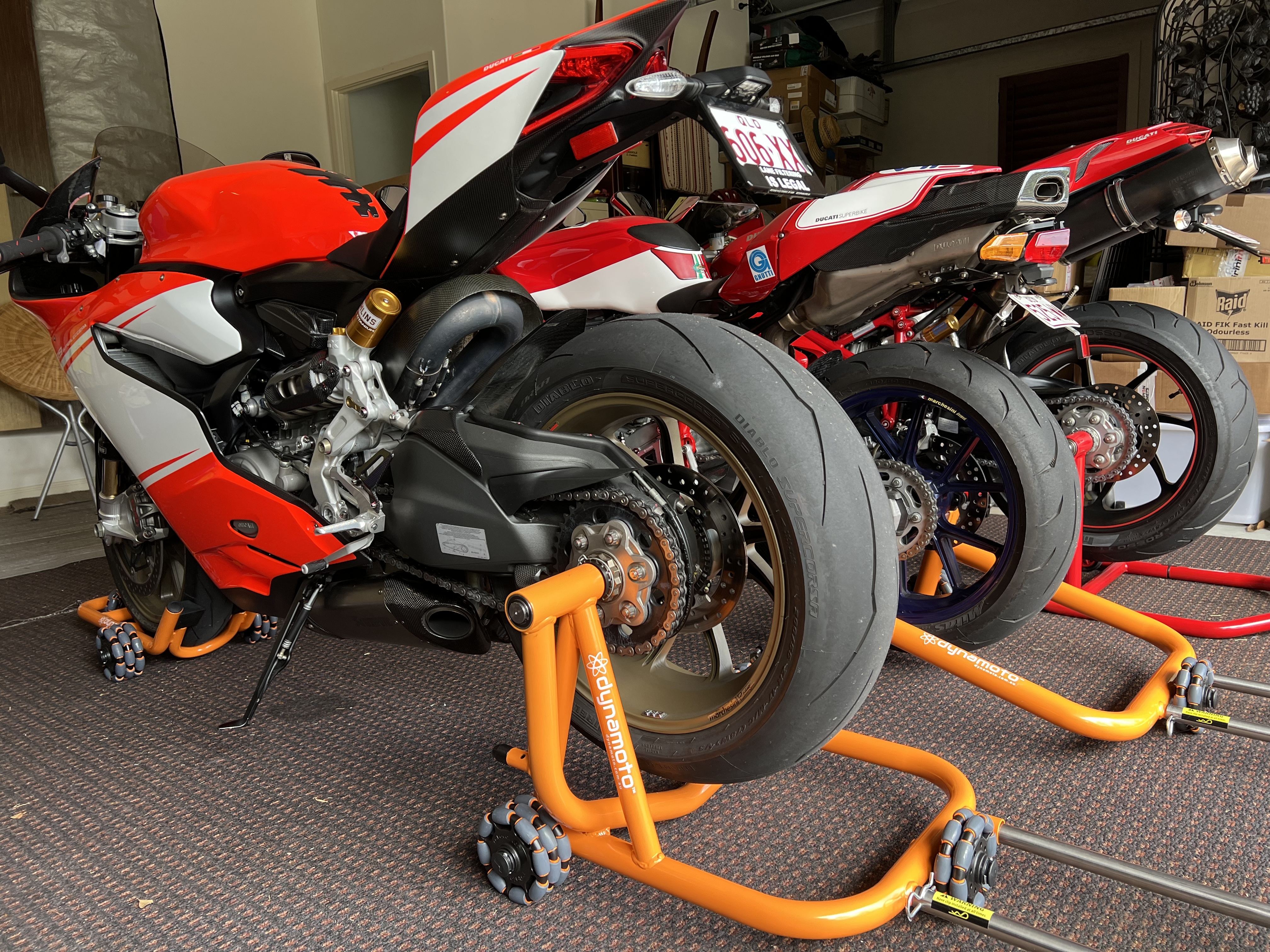 送料無料/プレゼント付♪ Dynamoto Dynamoto:ダイナモト バイクスタンド Left カラー：ブラック 